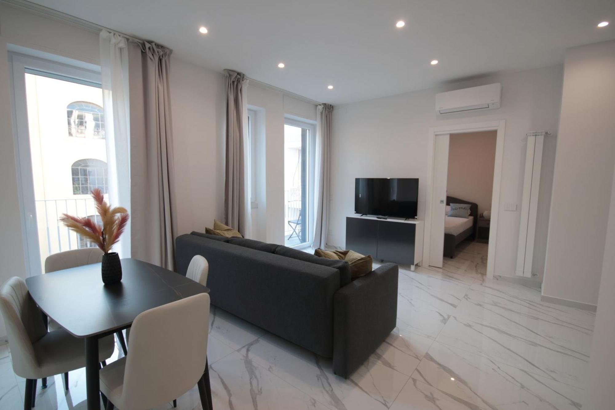 Tema - Dimore Partenopee Apartment *